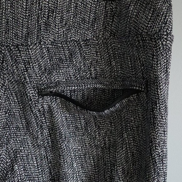 Athleta Women's Black/White Sz XL Delancey Moto Pull-On Stretch Pants - Picture 6 of 13